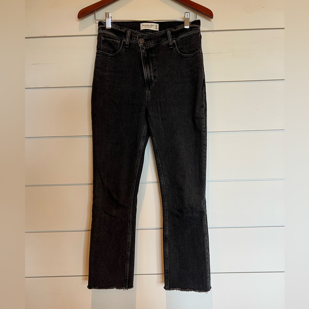 A & F 90’s slim straight jeans